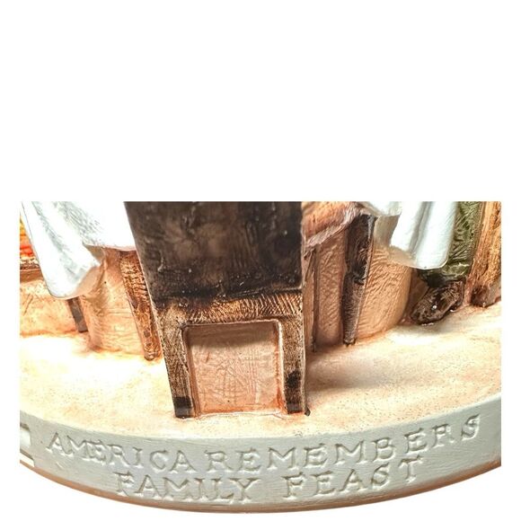 Vintage Sebastian 1983 Miniature figurine “America Remembers Family Feast”. - Picture 6 of 9